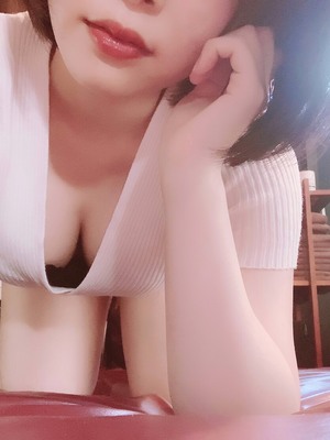 牧野 あやな